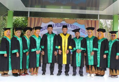 MTsN 1 Aceh Timur Gelar Acara Peusijuk dan Pelepasan Siswa-Siswi Kelas IX dengan Nuansa Budaya dan Apresiasi Prestasi
