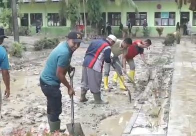 Solidaritas Kemenag Aceh, 150 Relawan Turun Langsung Bantu MTsN 1 Aceh Timur Pasca Banjir