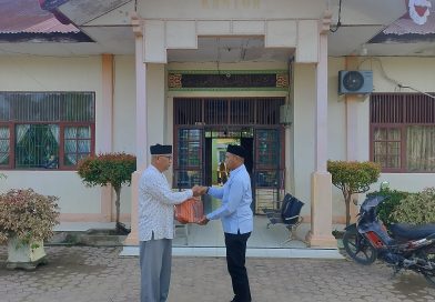 MTsN 1 Aceh Timur Terima Wakaf Al-Qur’an dari Donatur MTsN 1 Aceh Timur Terima Wakaf Al-Qur’an dari Donatur