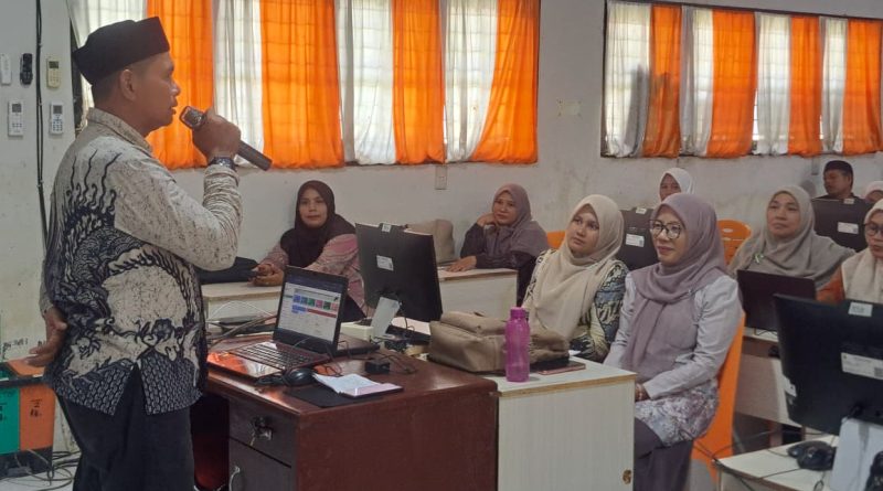 Masuki Tahun Ketiga, MTsN 1 Aceh Timur Perkuat Kapasitas Guru untuk Hadirkan Inovasi Kelas Digital