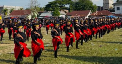 Tari Massal dan Drumband Semarakkan HUT RI ke-81, MTsN 1 Aceh Timur Juga Raih Sejumlah Prestasi Lainnya